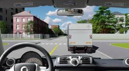 Người lái xe có được phép vượt xe tải để đi thẳng trong trường hợp này không?